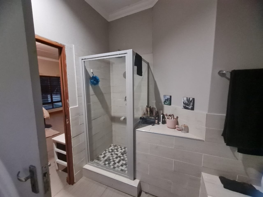 4 Bedroom Property for Sale in Waverley Free State